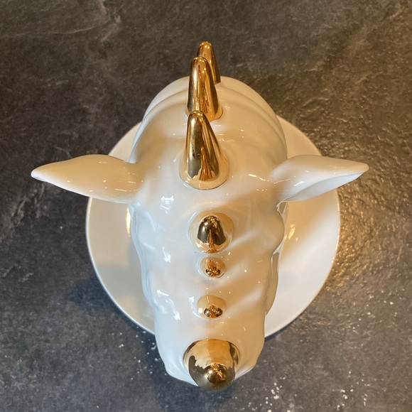 Willie Tsang Imm Living Cream gold rhinoceros ring holder - Picture 6 of 8